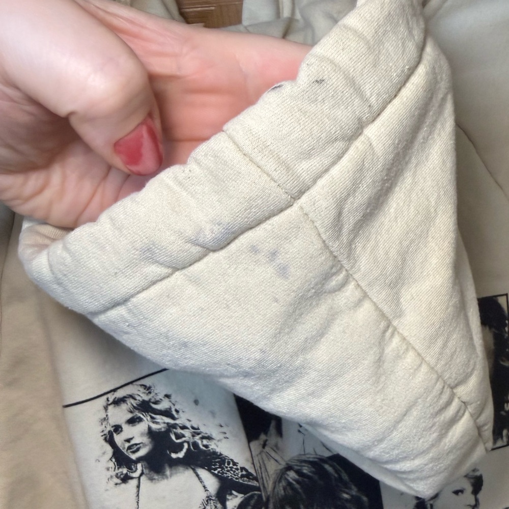 Taylor Swift Cream Hoodie - The Eras Tour - Picture 4 of 6